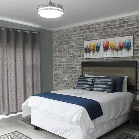 Berry Lane Guesthouse Kroonstad Dış mekan fotoğraf